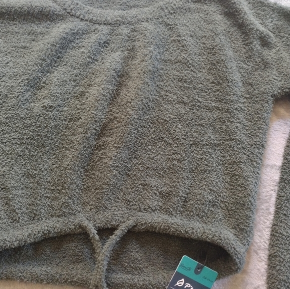 P'tula Women Green Pullover Crop Sweater XS - Picture 3 of 7